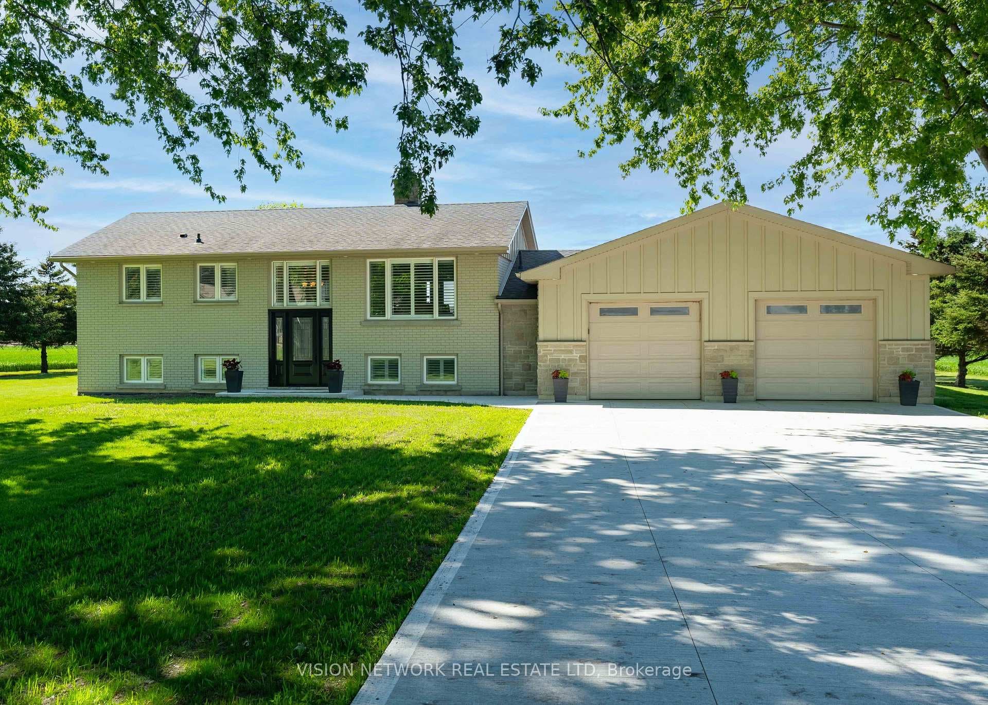 16909 Evelyn Drive photo 1