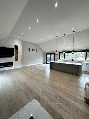 14 Glenn Court photo 12