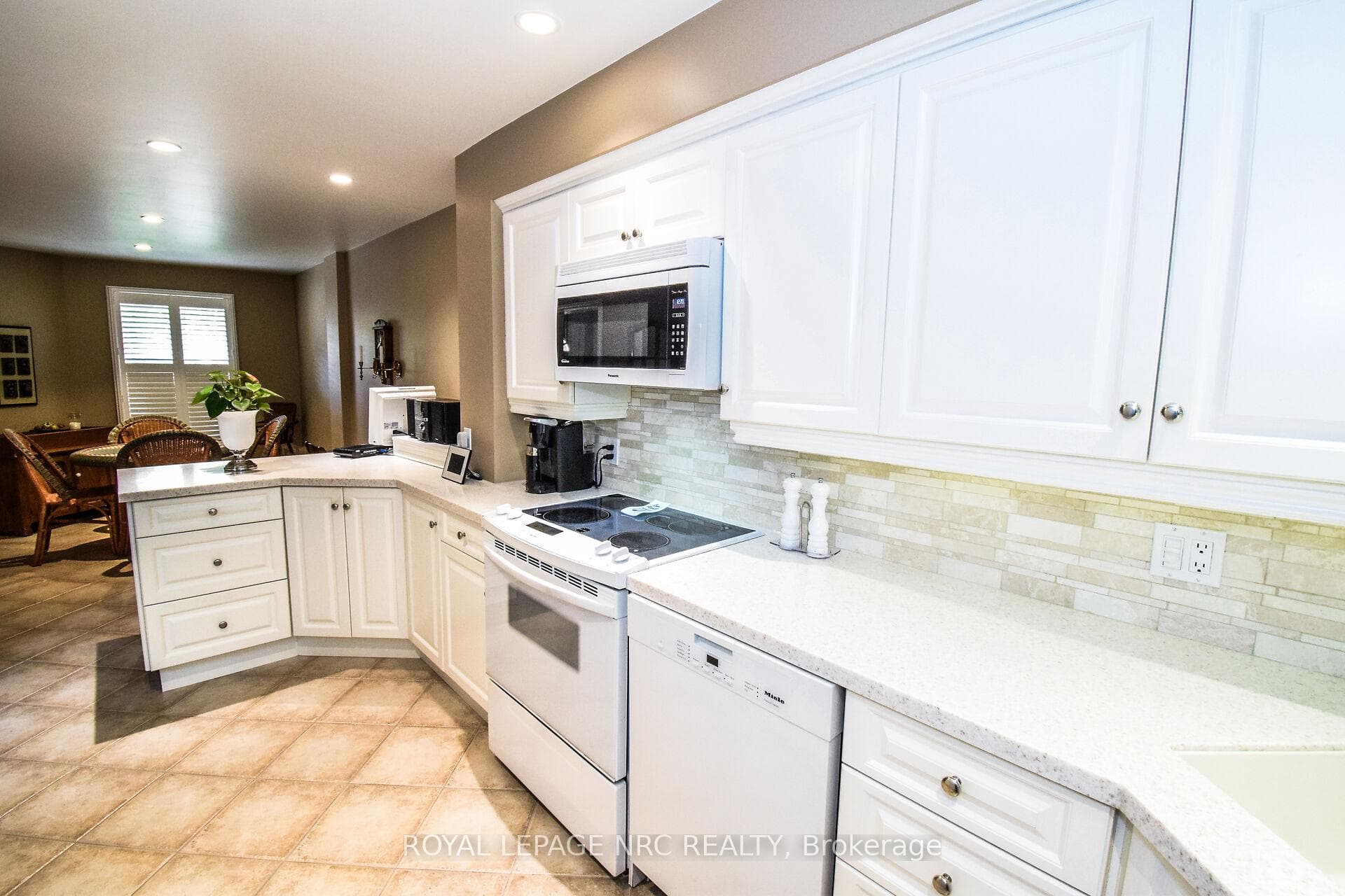 141 Welland Vale Road Unit 24 photo 15