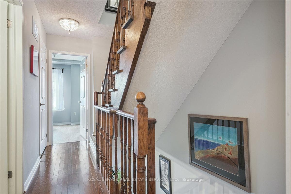 101 The Queensway N/A Unit TH2 photo 13
