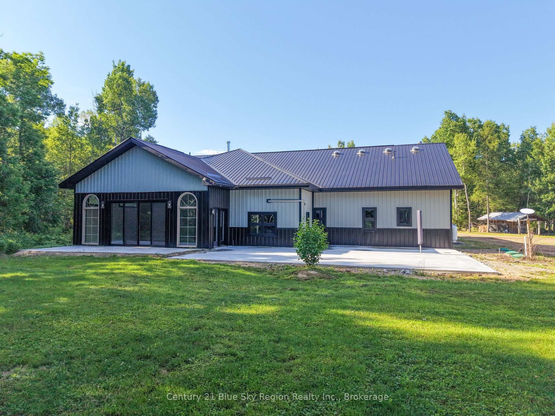 79 Hillcrest Road photo 3