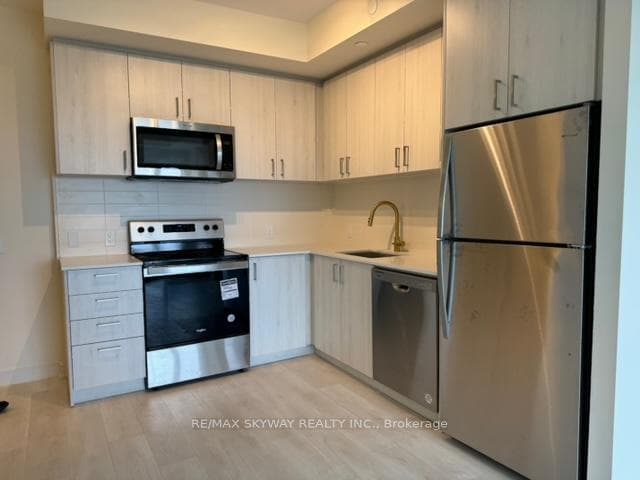 8010 Derry Road Unit 1401 photo 3