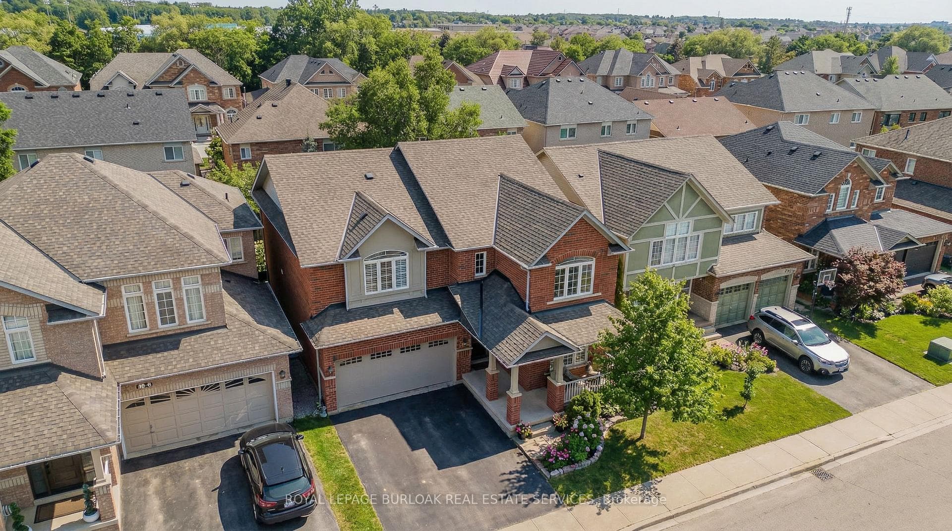 2170 Jardine Crescent photo 1