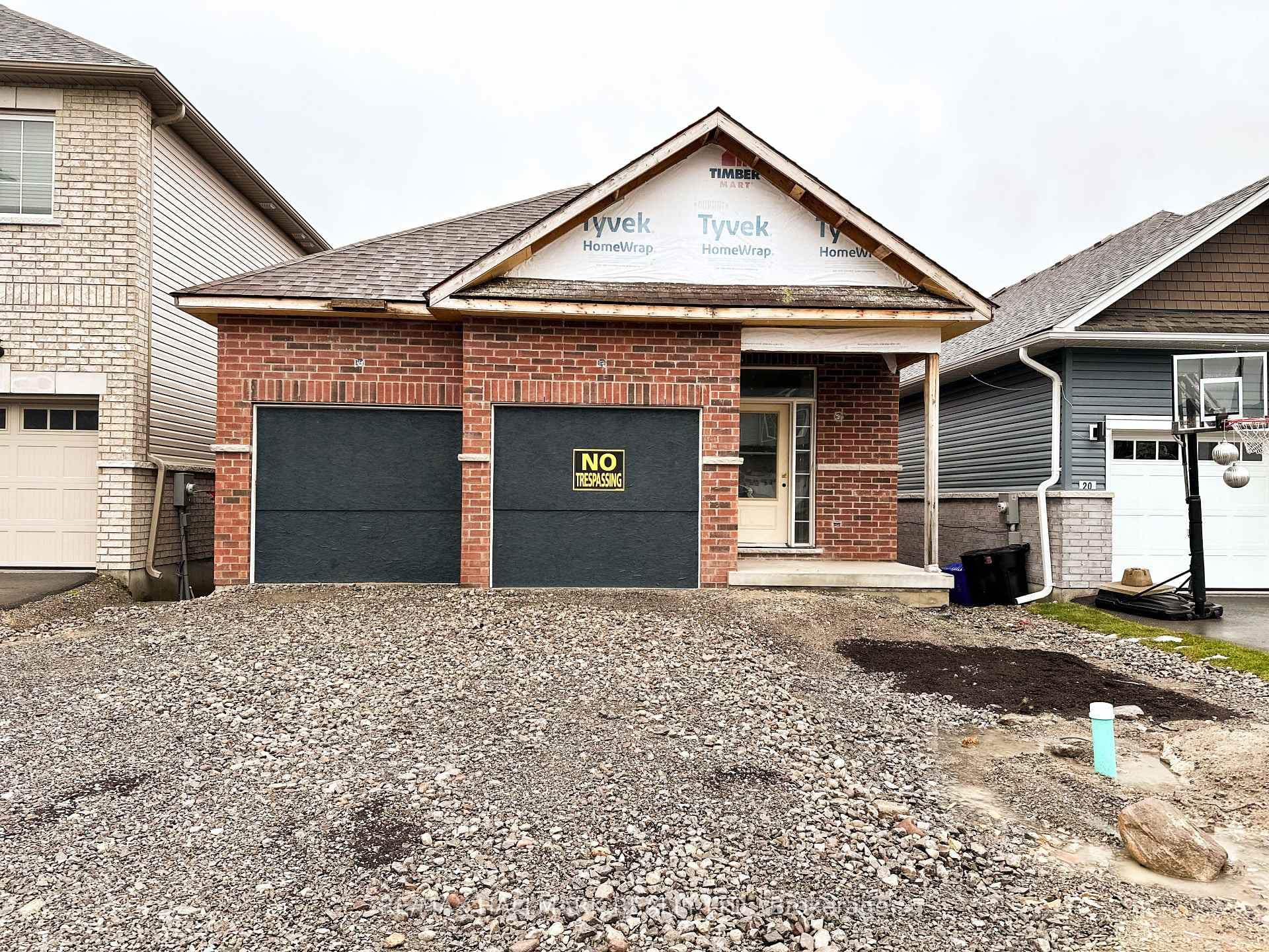 18 Veterans Road photo 2