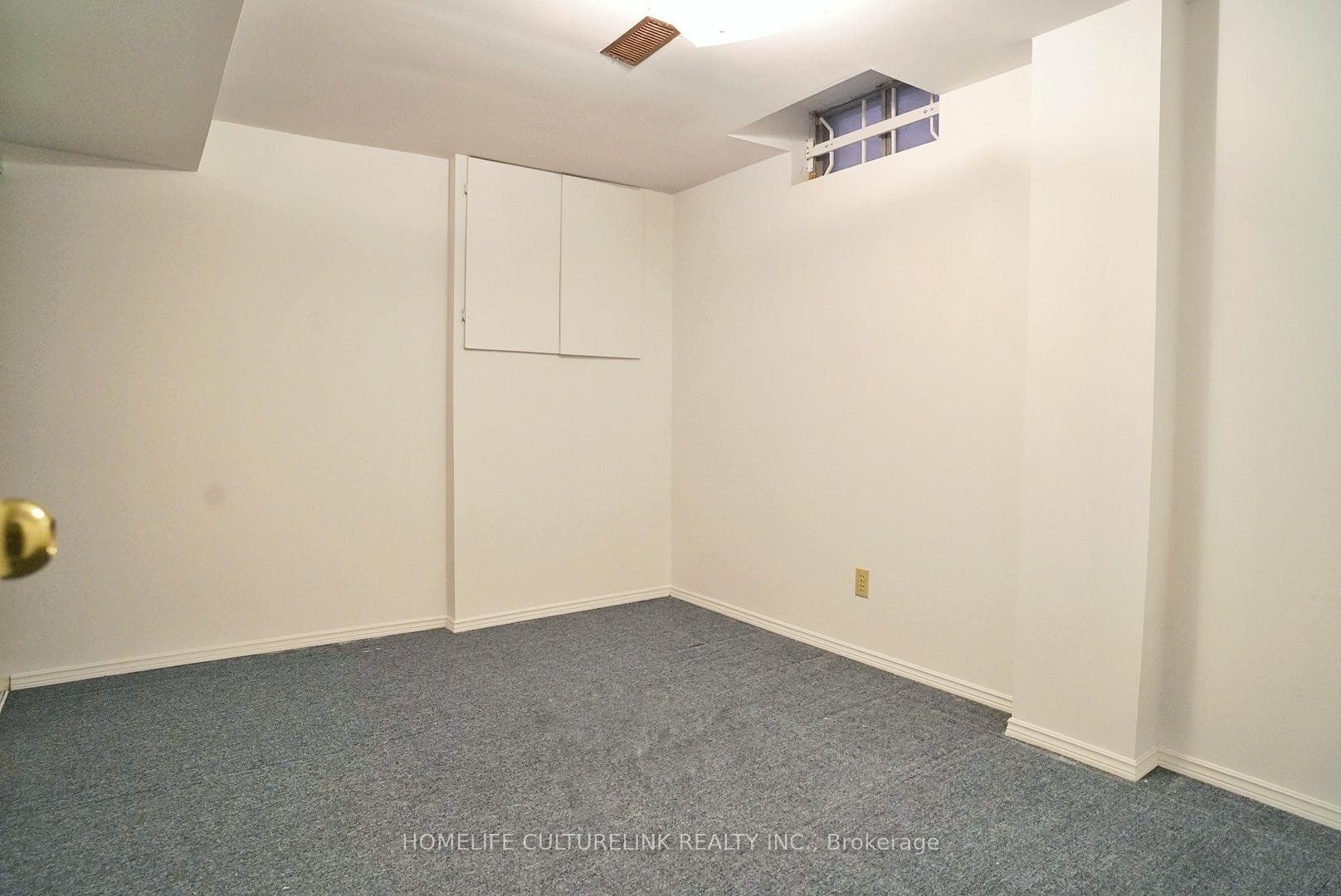 194 Roxanne Crescent photo 17
