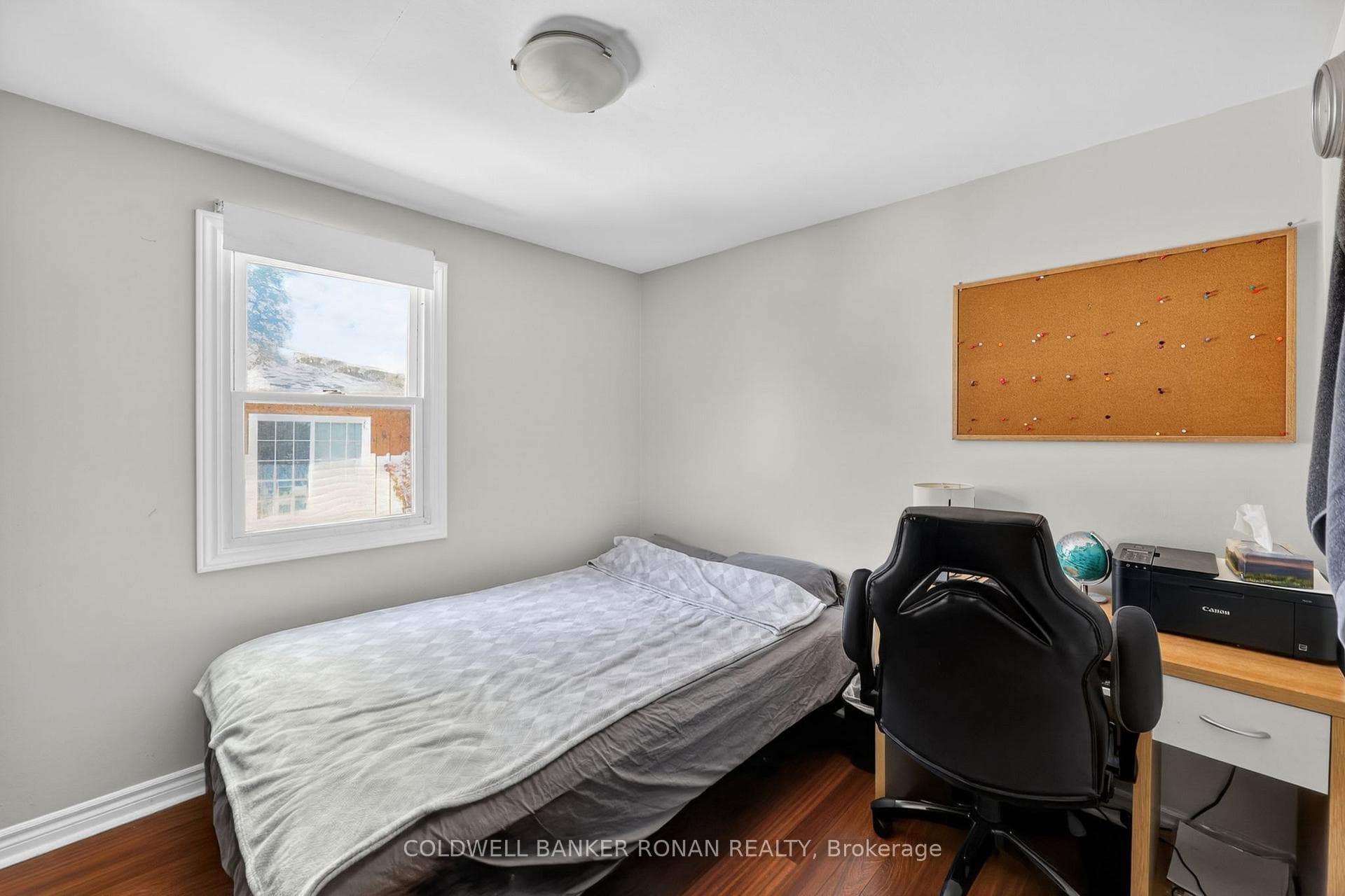 246 Weir Street photo 16