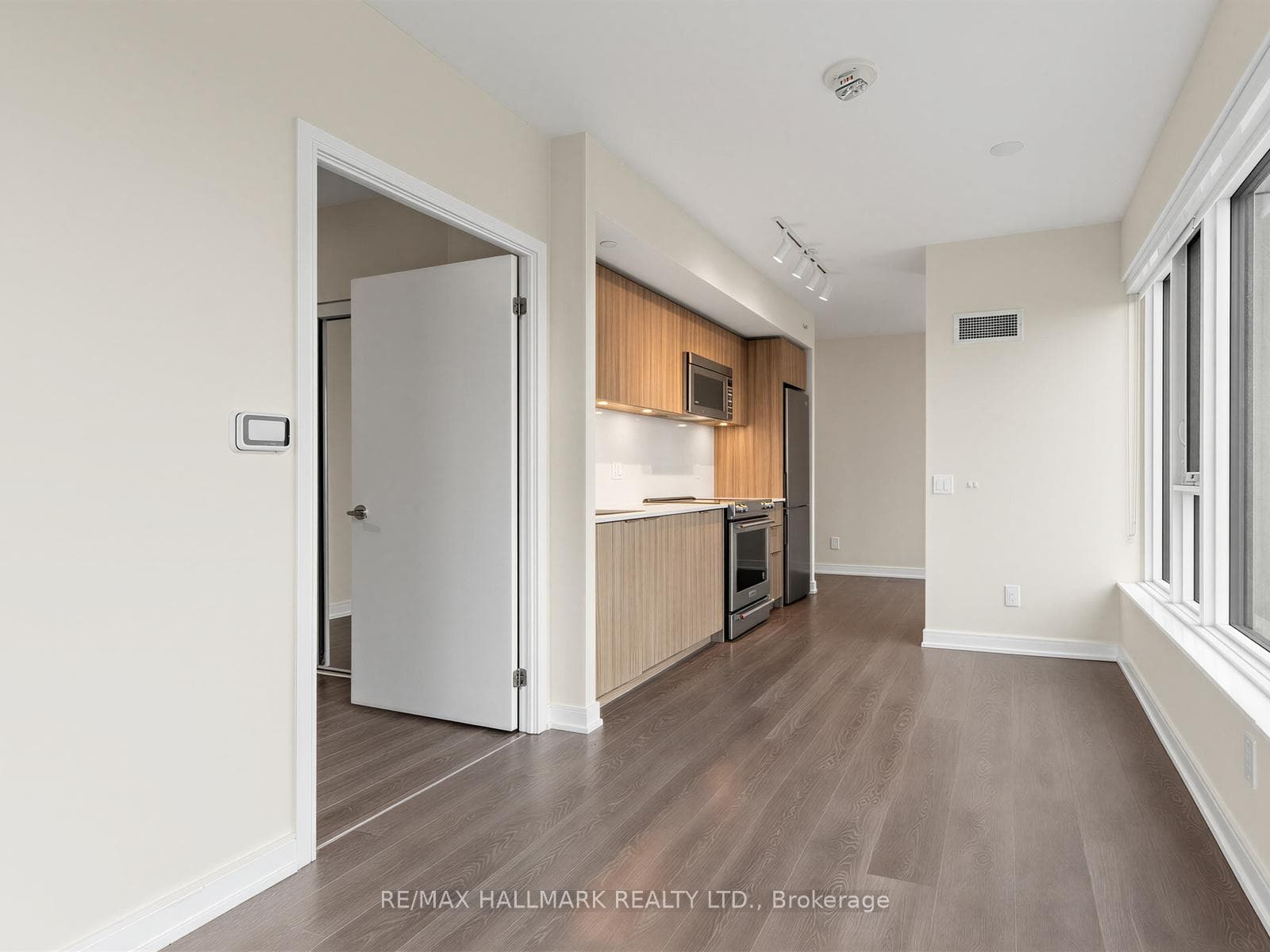30 Samuel Wood Way Unit 2304 photo 18