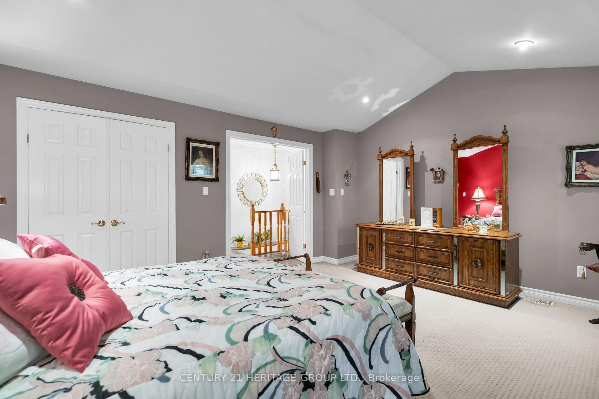 33 Sanderstead Avenue photo 19