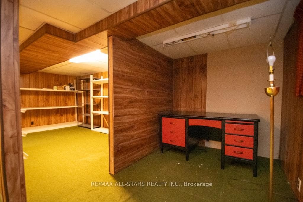 787 Arden Court photo 36
