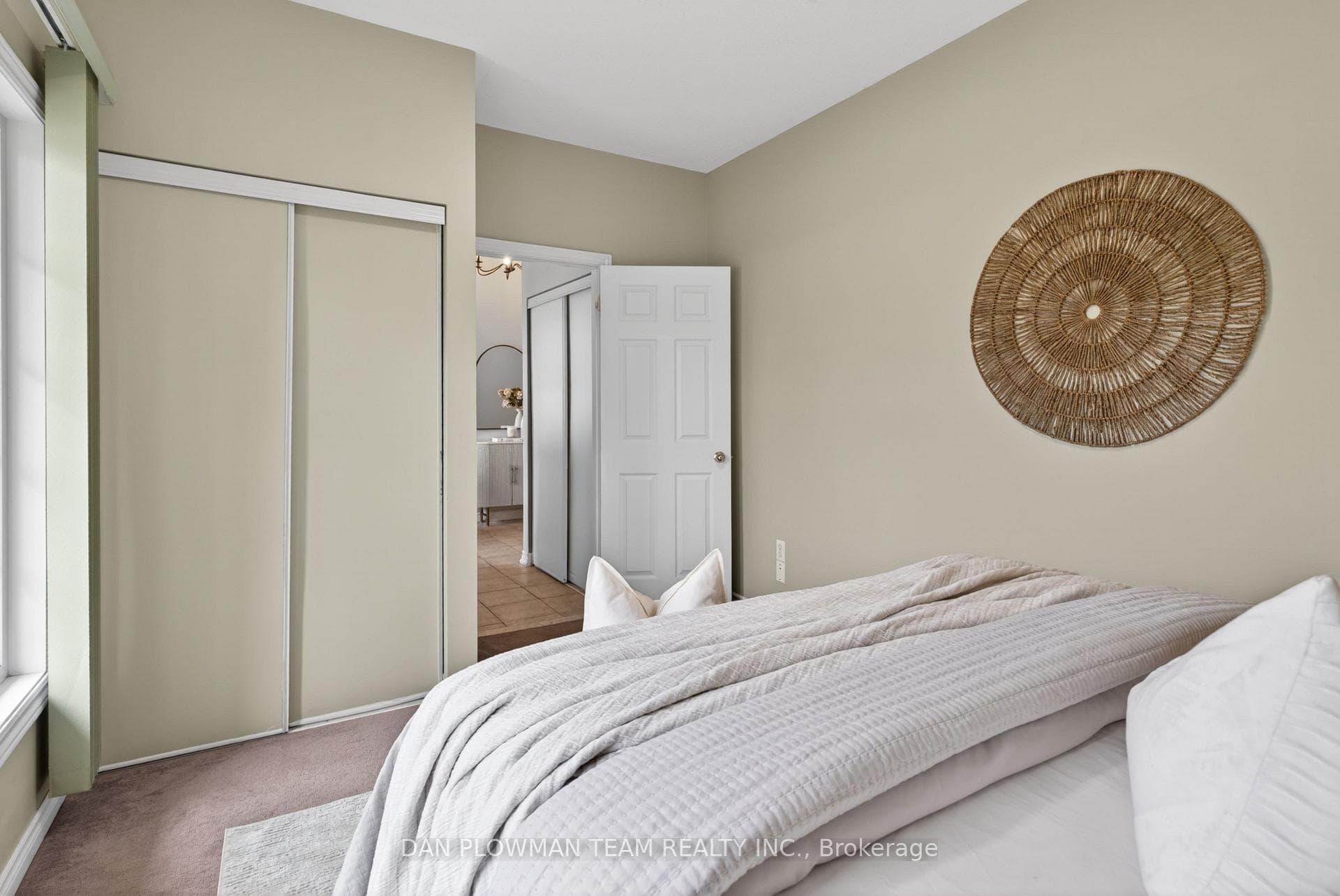 10 Springbank Road photo 25