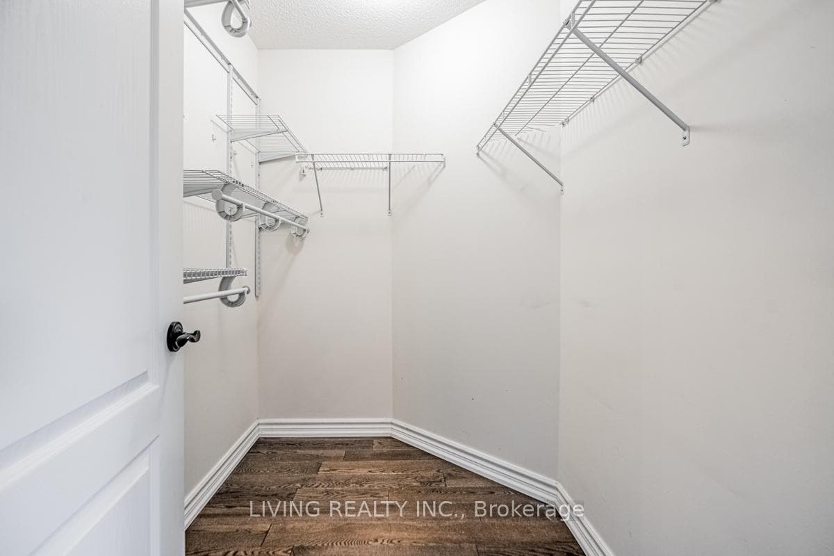 5442 Kindos Street photo 20