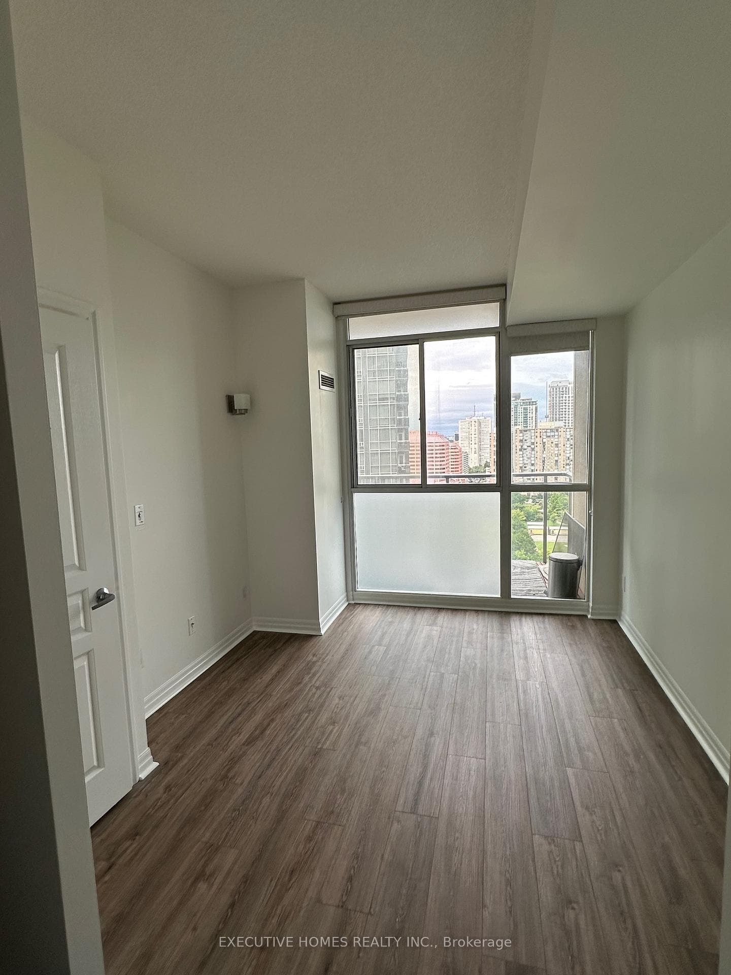 225 Webb Drive Unit 1807 photo 5