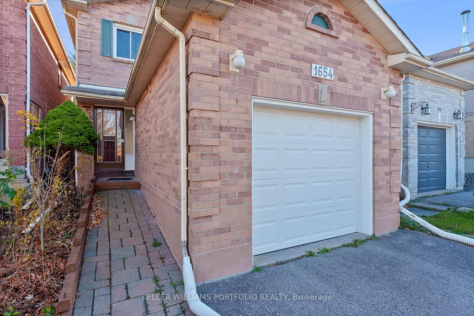 1654 Mcbrady Crescent photo 2