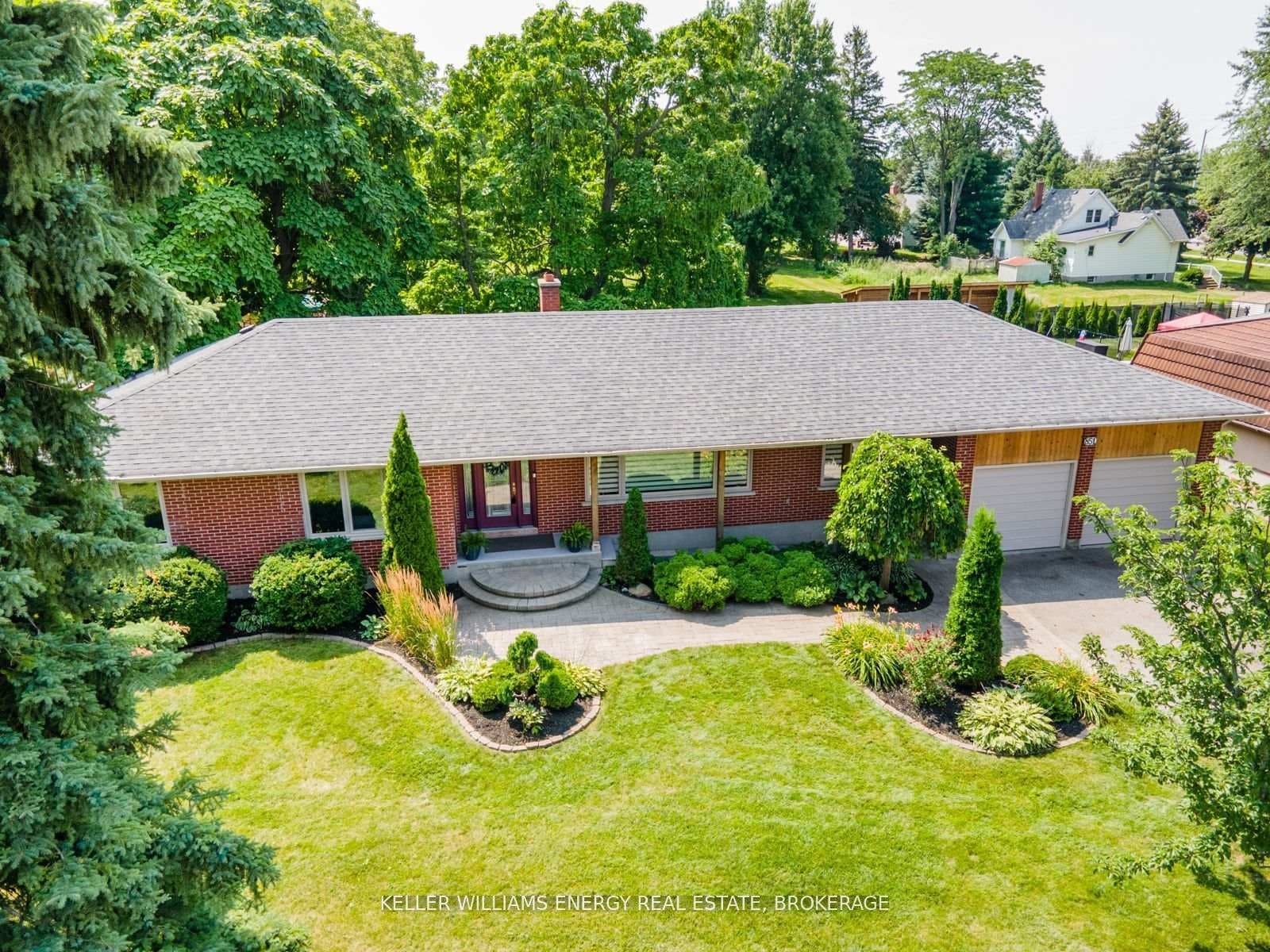 851 Swiss Heights photo 40