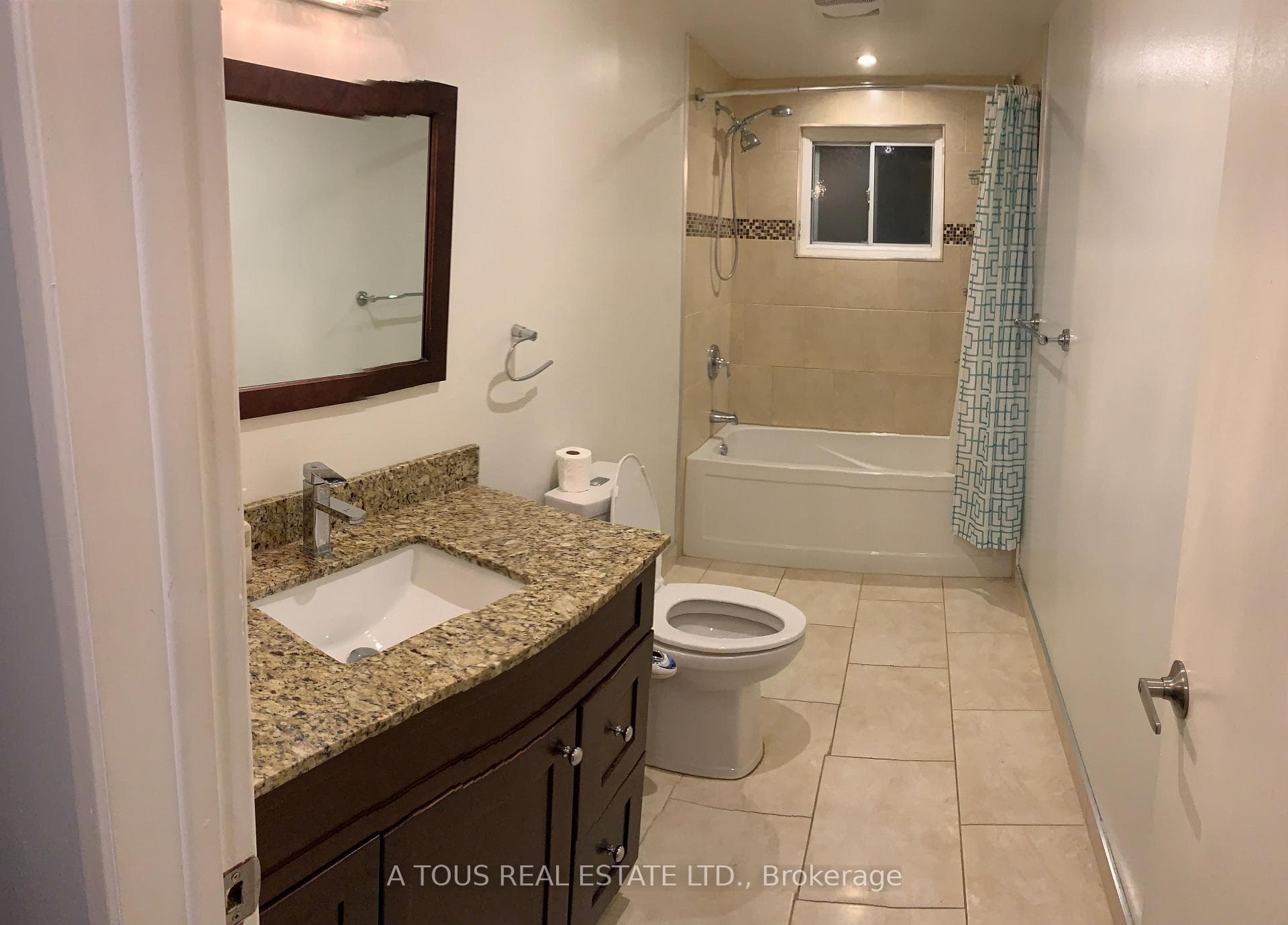 11 Edwin Drive photo 16
