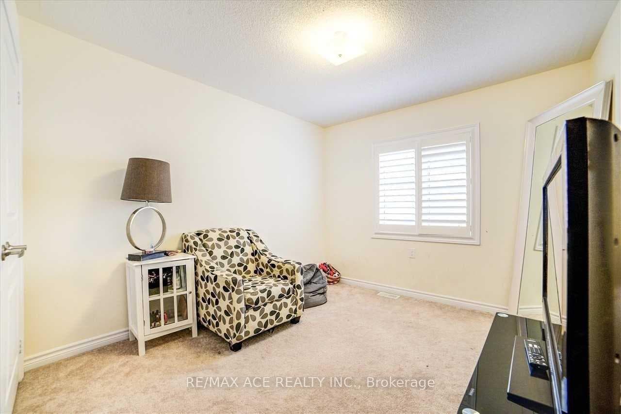 26 Newhouse Boulevard photo 28