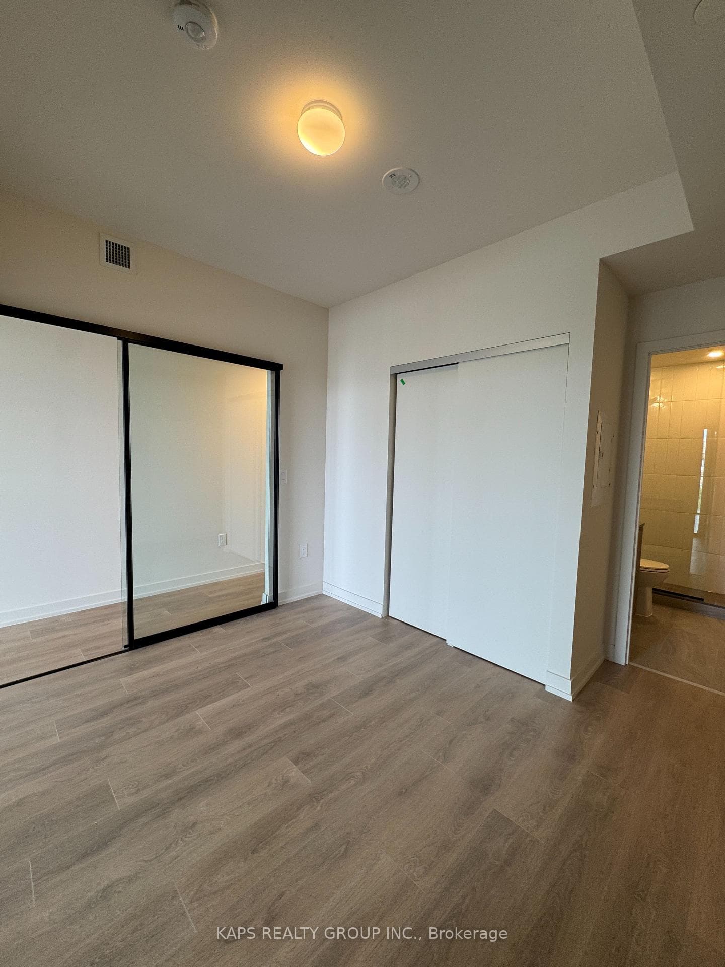 181 Sterling Road Unit 715 photo 12