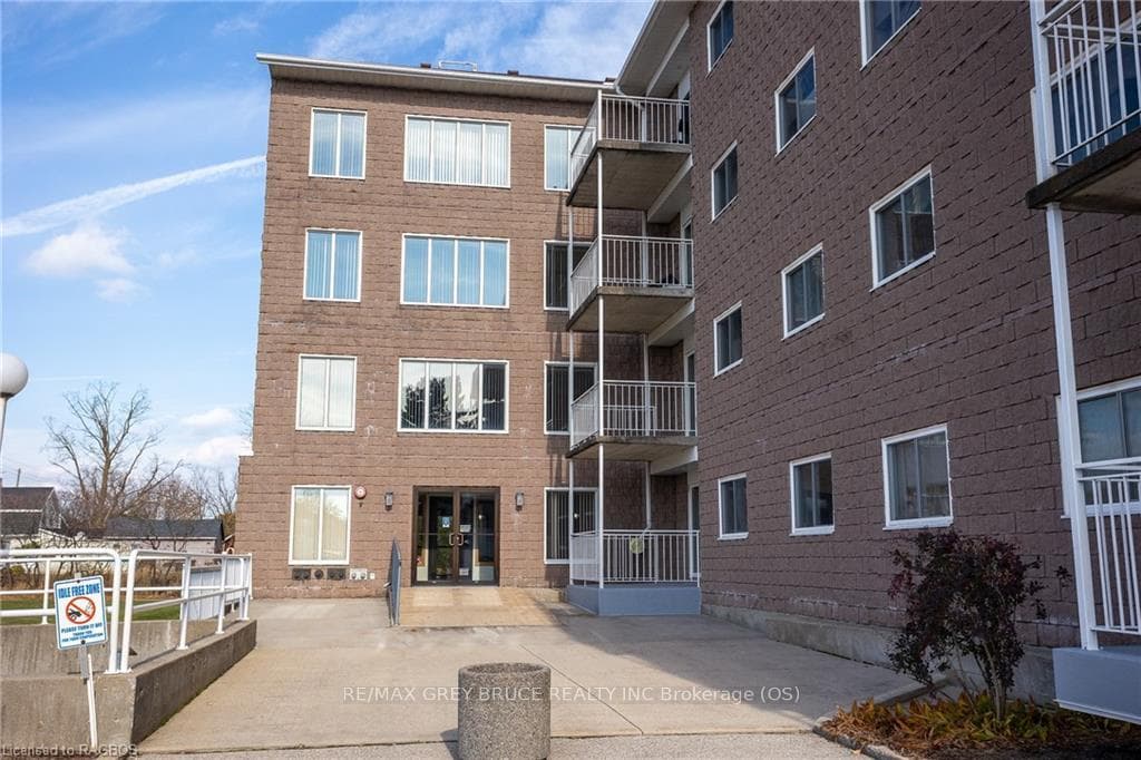 1775 9TH Avenue Unit 209 photo 5