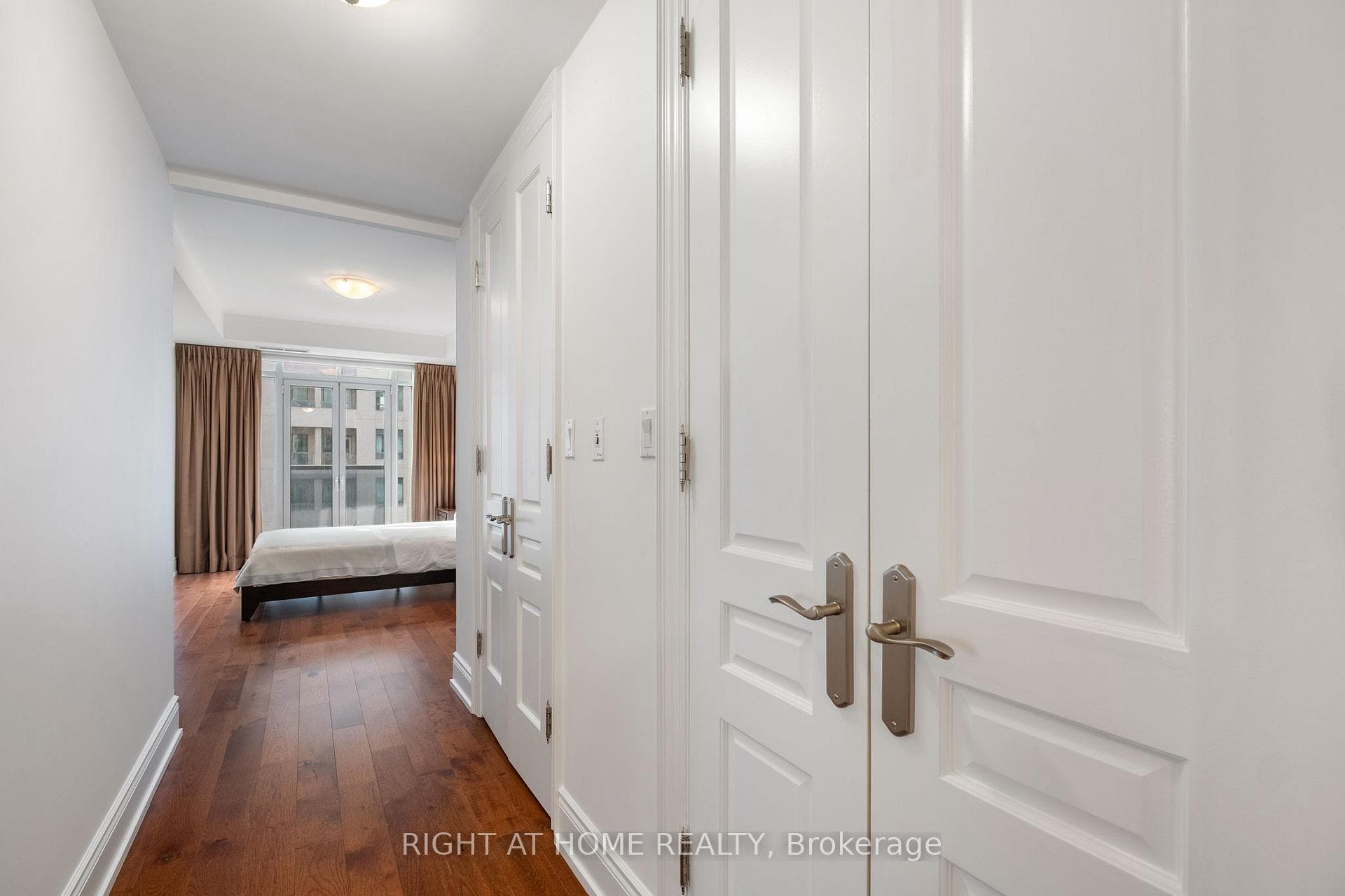 10 Bellair Street Unit 1104 photo 13