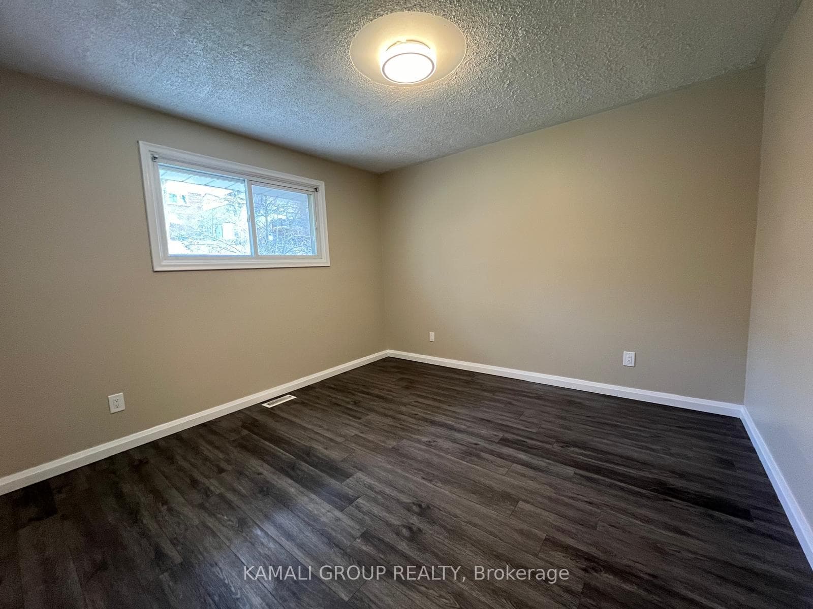 75 Keewatin Street Unit Main photo 12