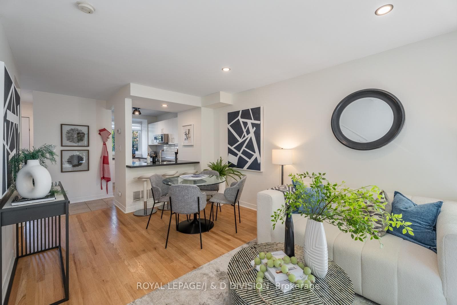 Living / Dining / Kitchen