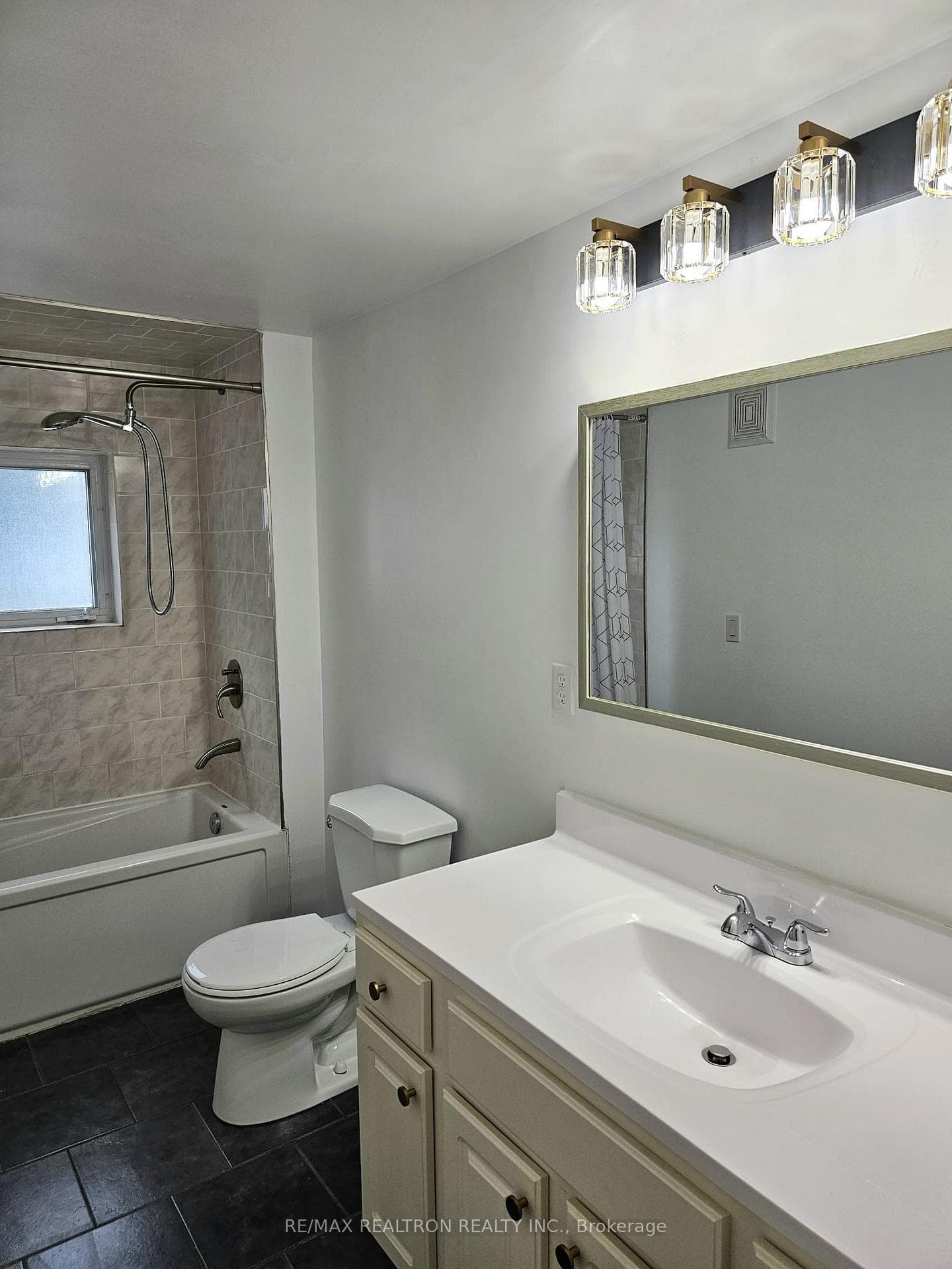 23 Ella Street photo 8