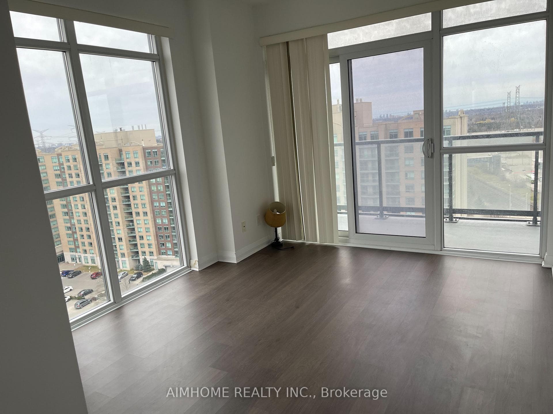 55 Oneida Crescent Unit 1502 photo 6