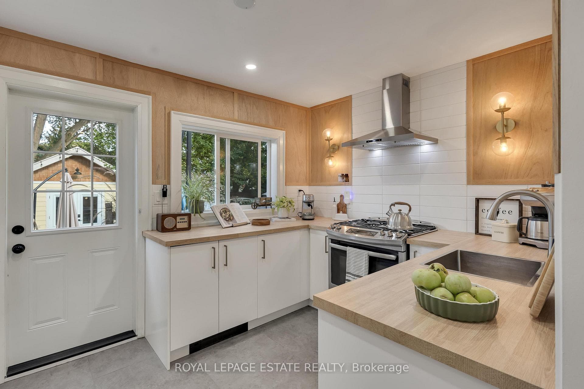13 Eastdale Avenue photo 8