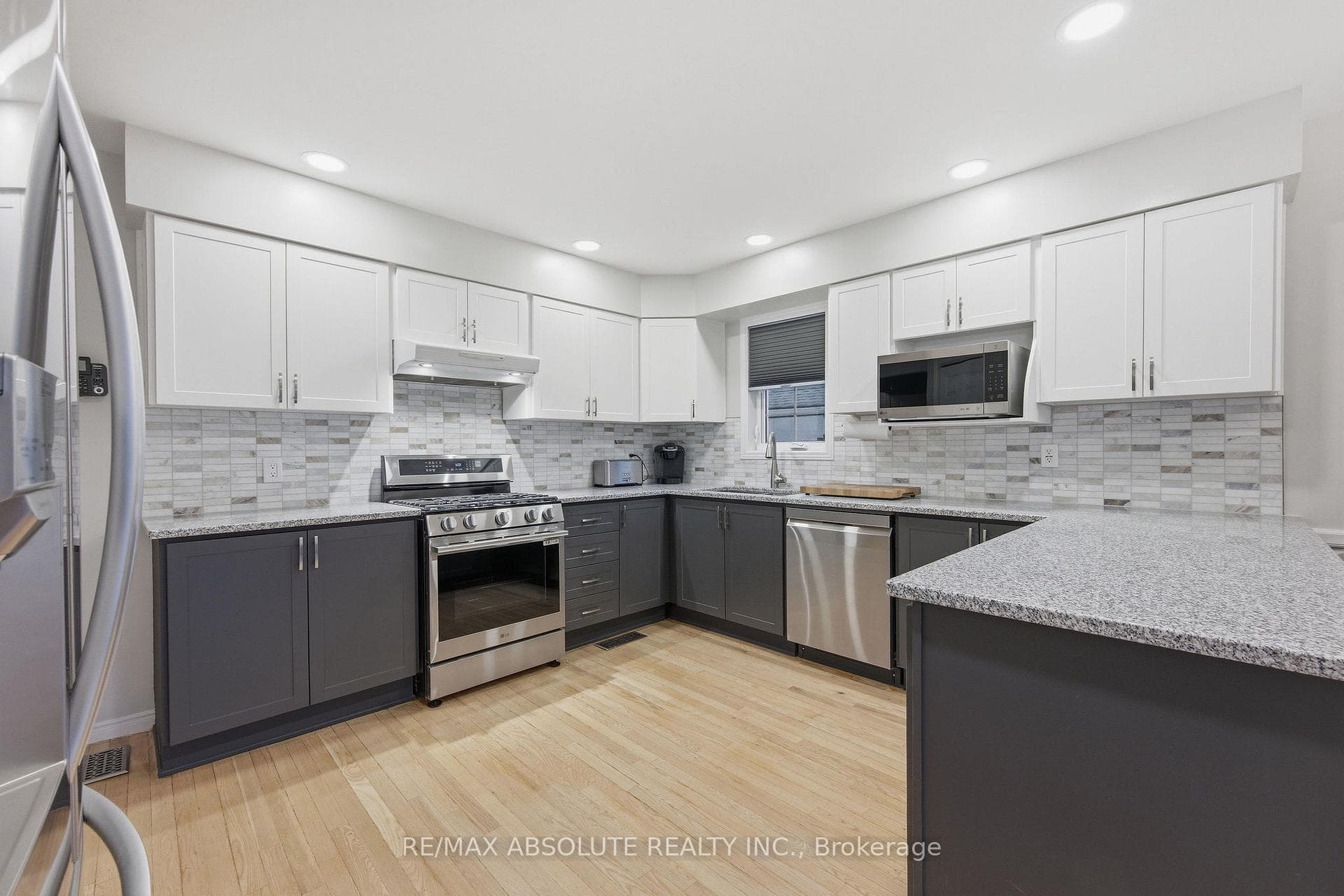 605 Rowanwood Avenue photo 8