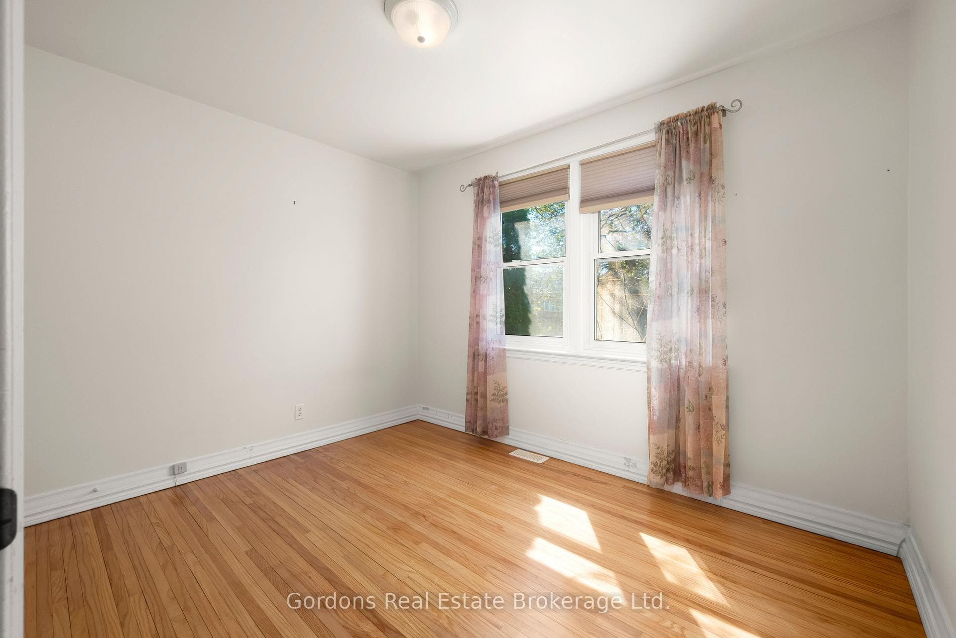 705 Bellaire Street photo 25