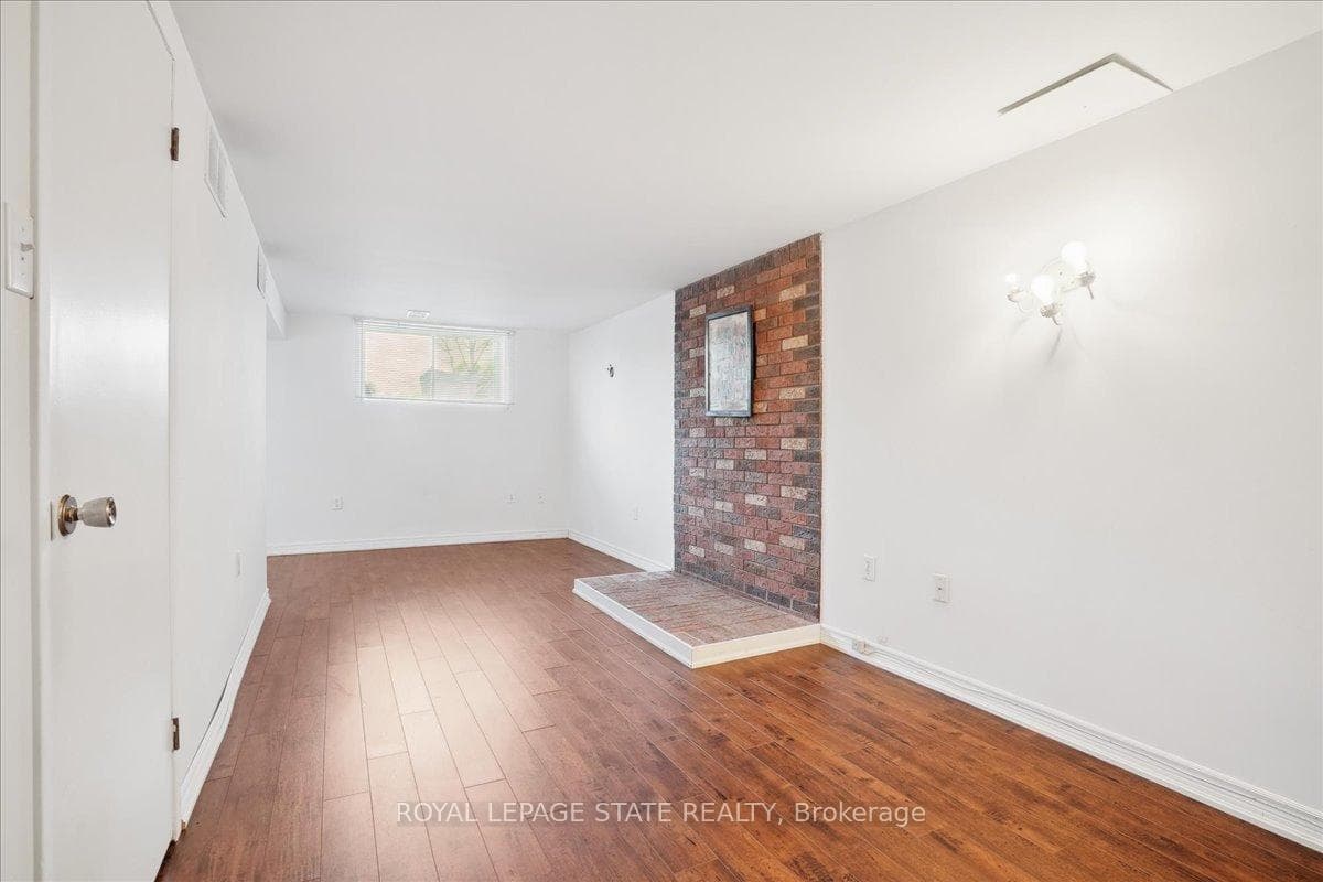 77 Cranbrook Drive photo 26