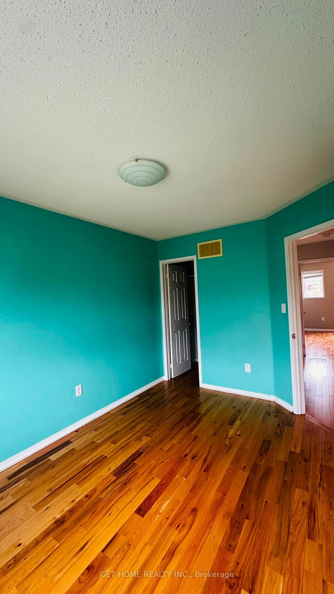 114 Bettina Place photo 13