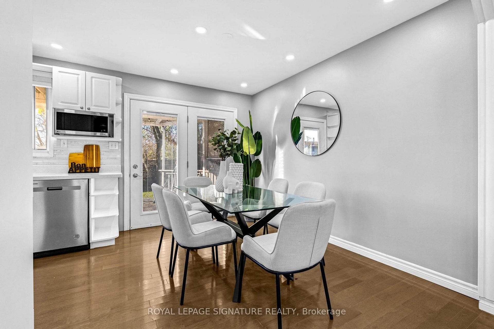 103 Seaborn Road photo 5