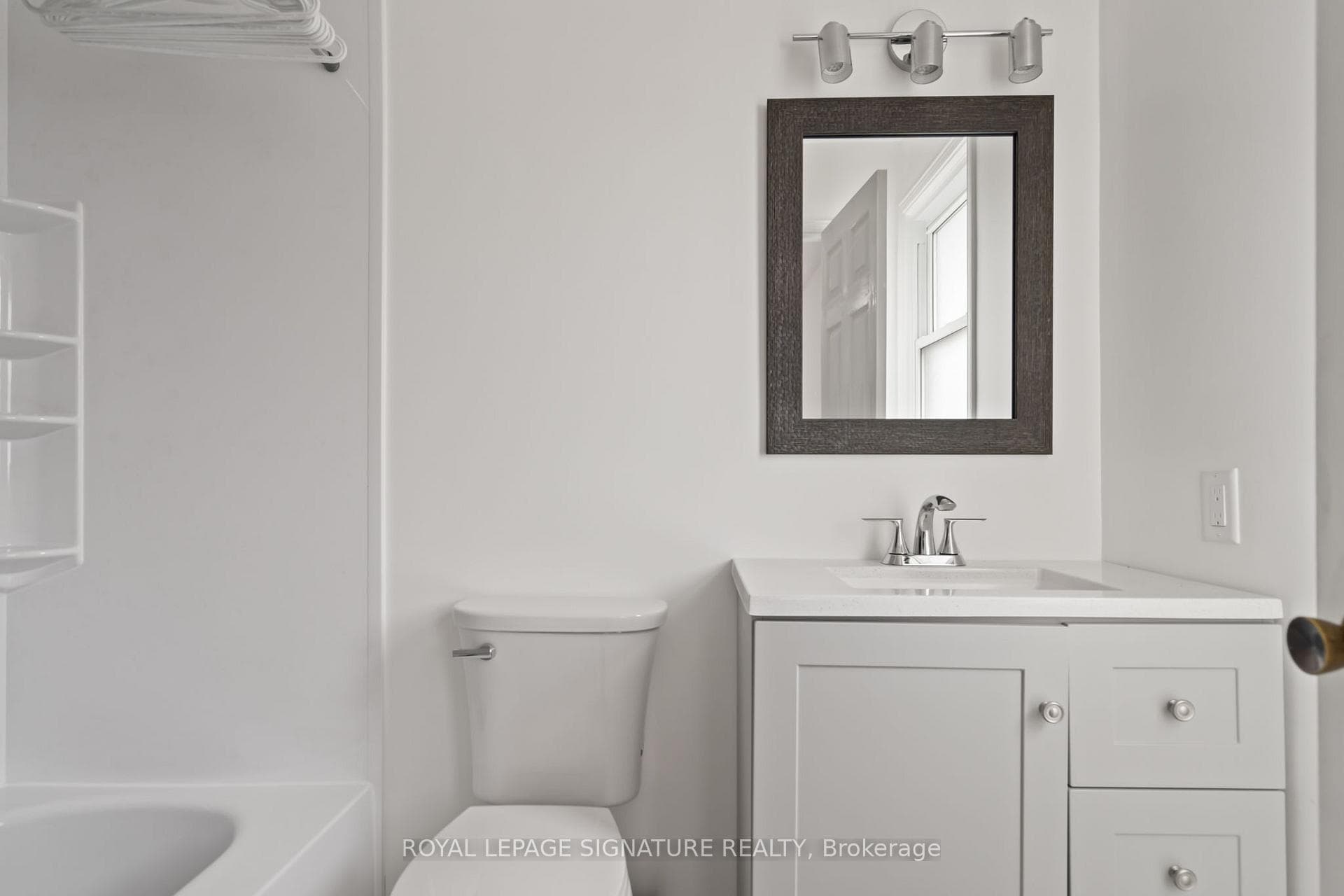 1213 Gloucester Square photo 19