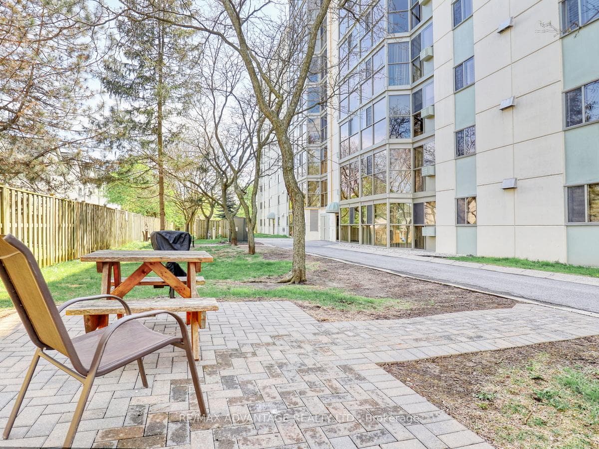 127 Belmont Drive Unit 606 photo 32