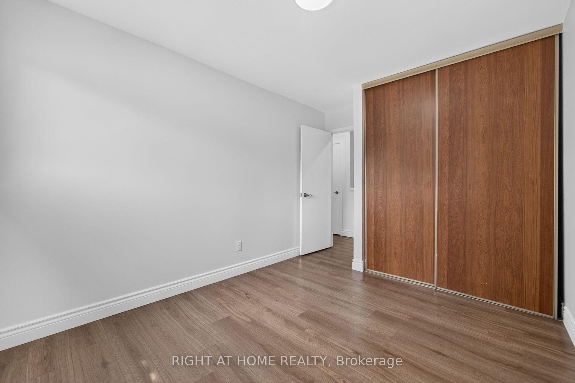 2605 Woodchester Drive Unit 5 photo 22