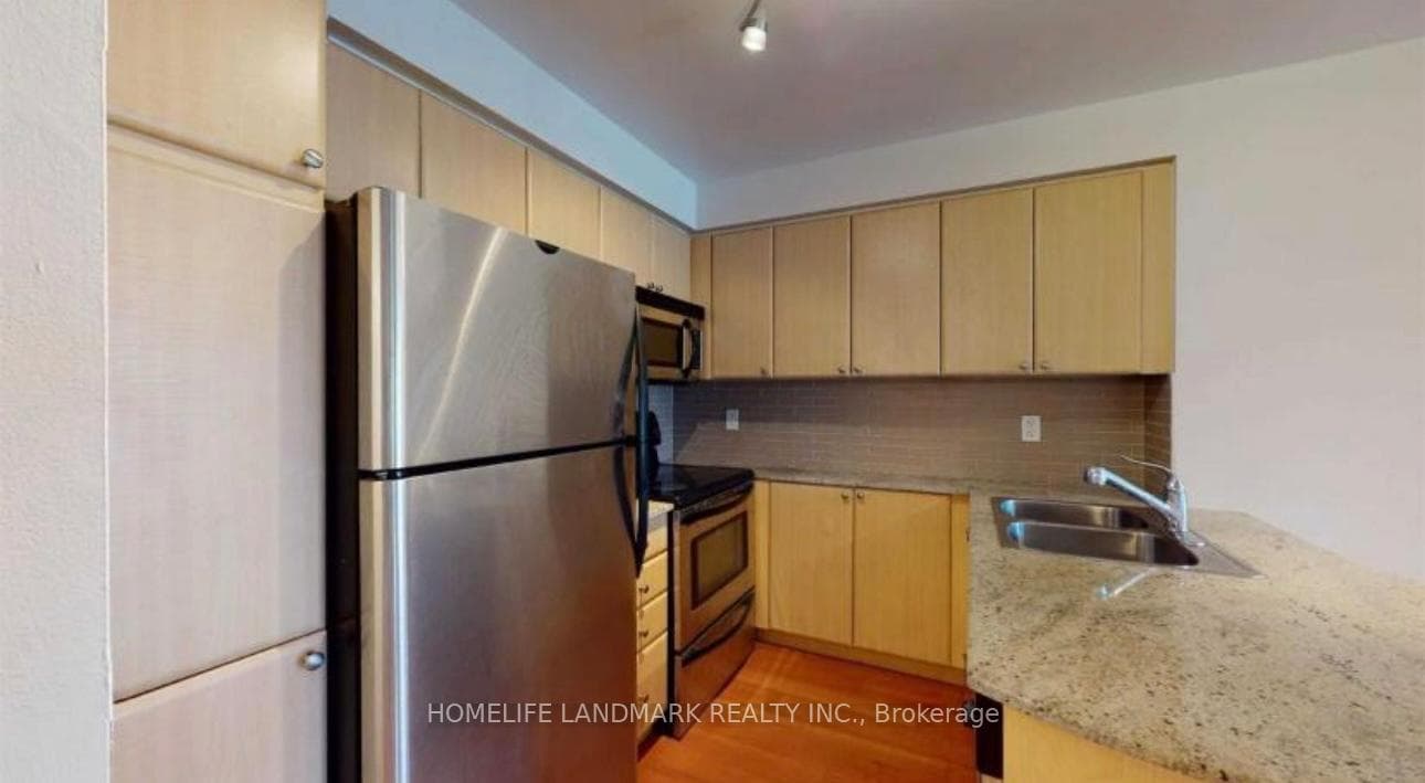 763 Bay Street Unit 1604 photo 6