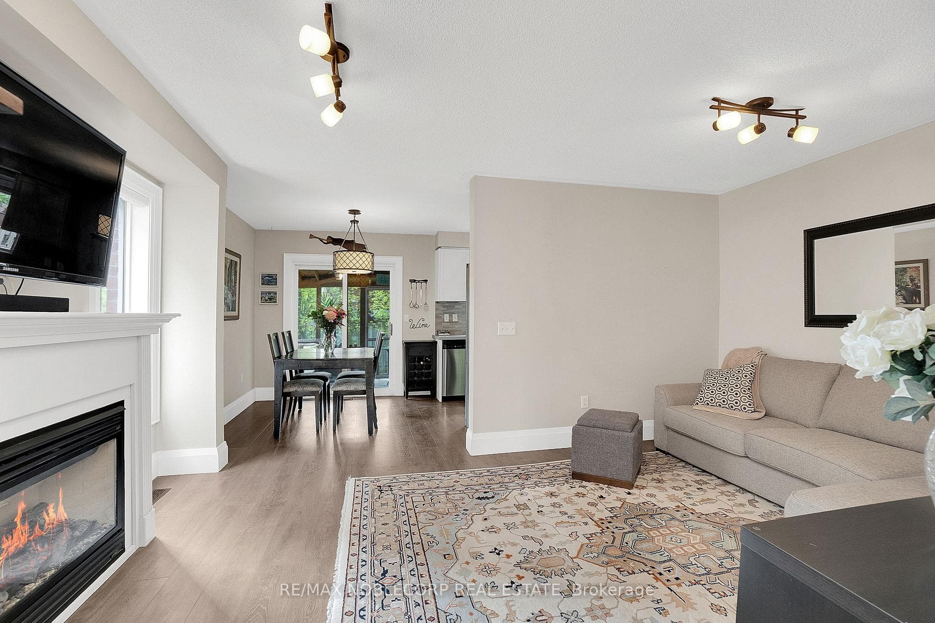 57 Senator Way photo 17