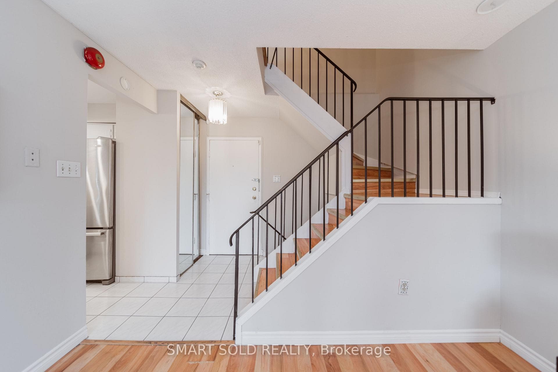 165 Cherokee Boulevard Unit 118 photo 8