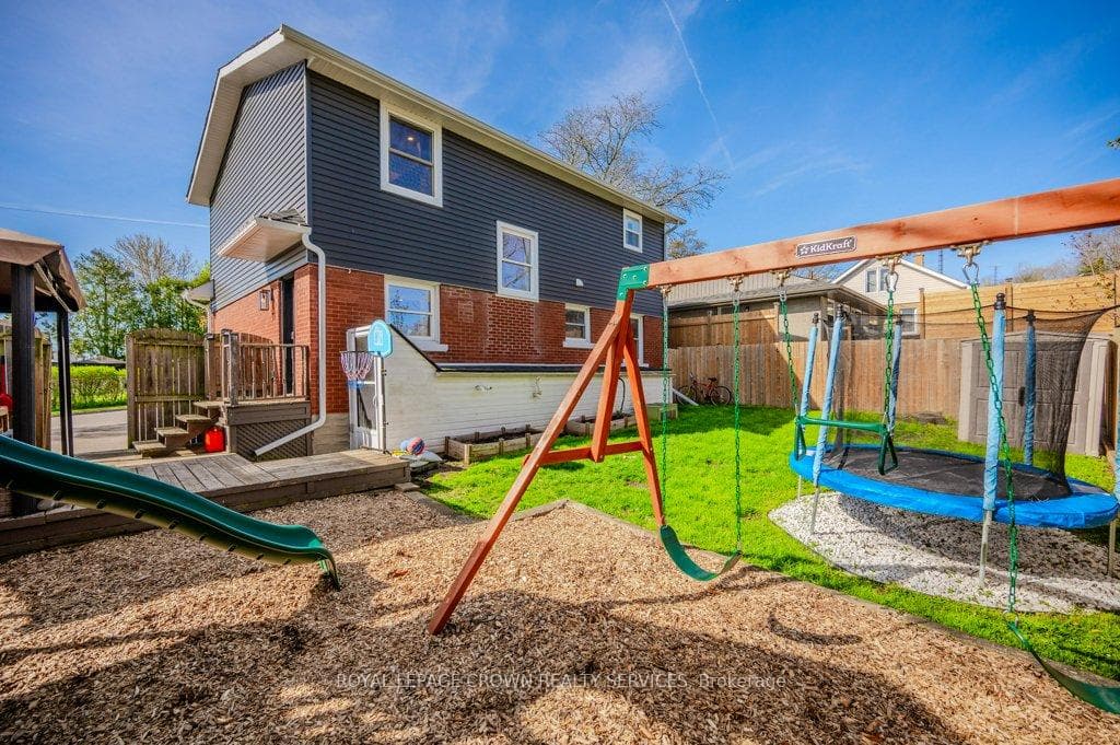 38 Fourth Avenue photo 36
