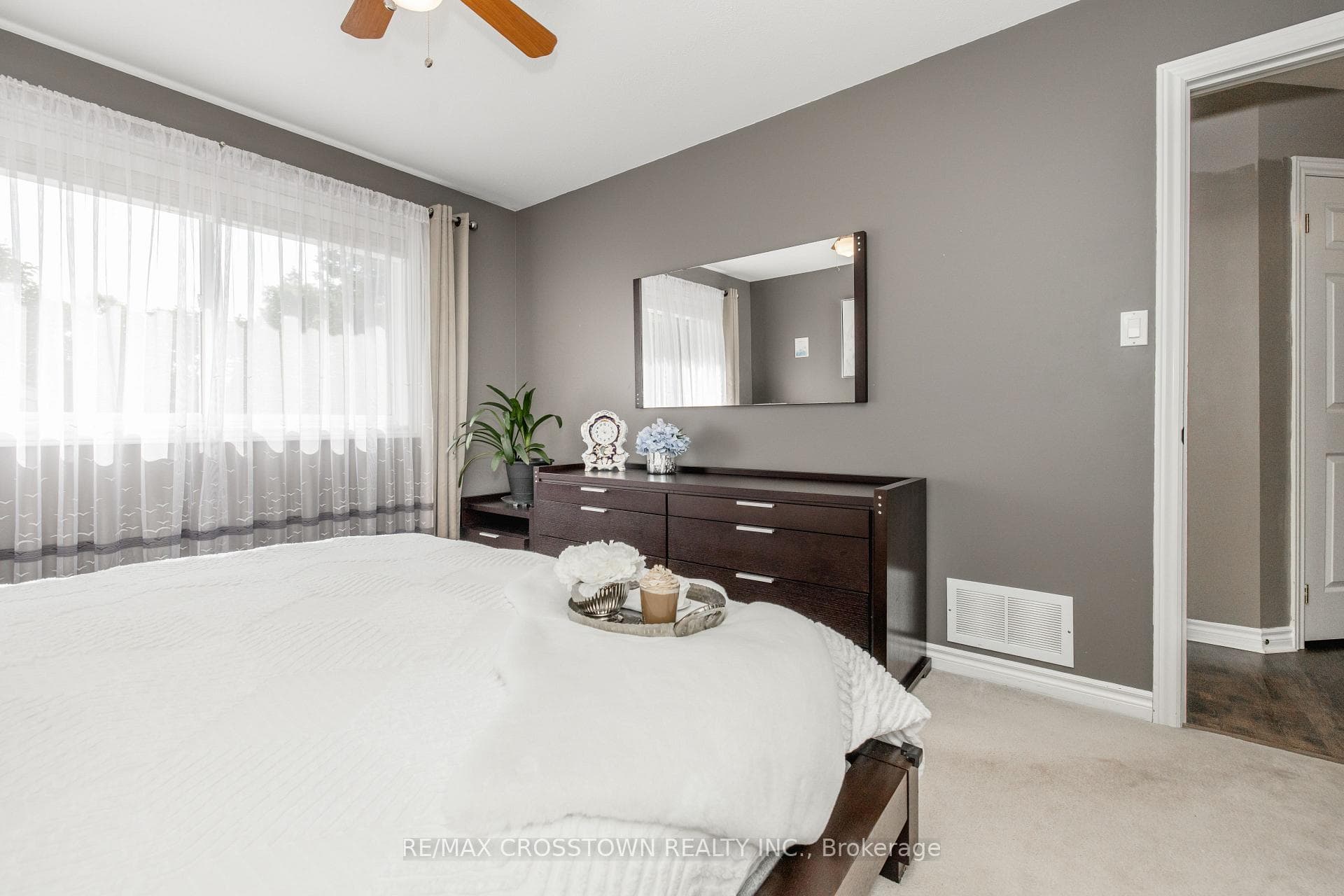 11 Revelstoke Court photo 25