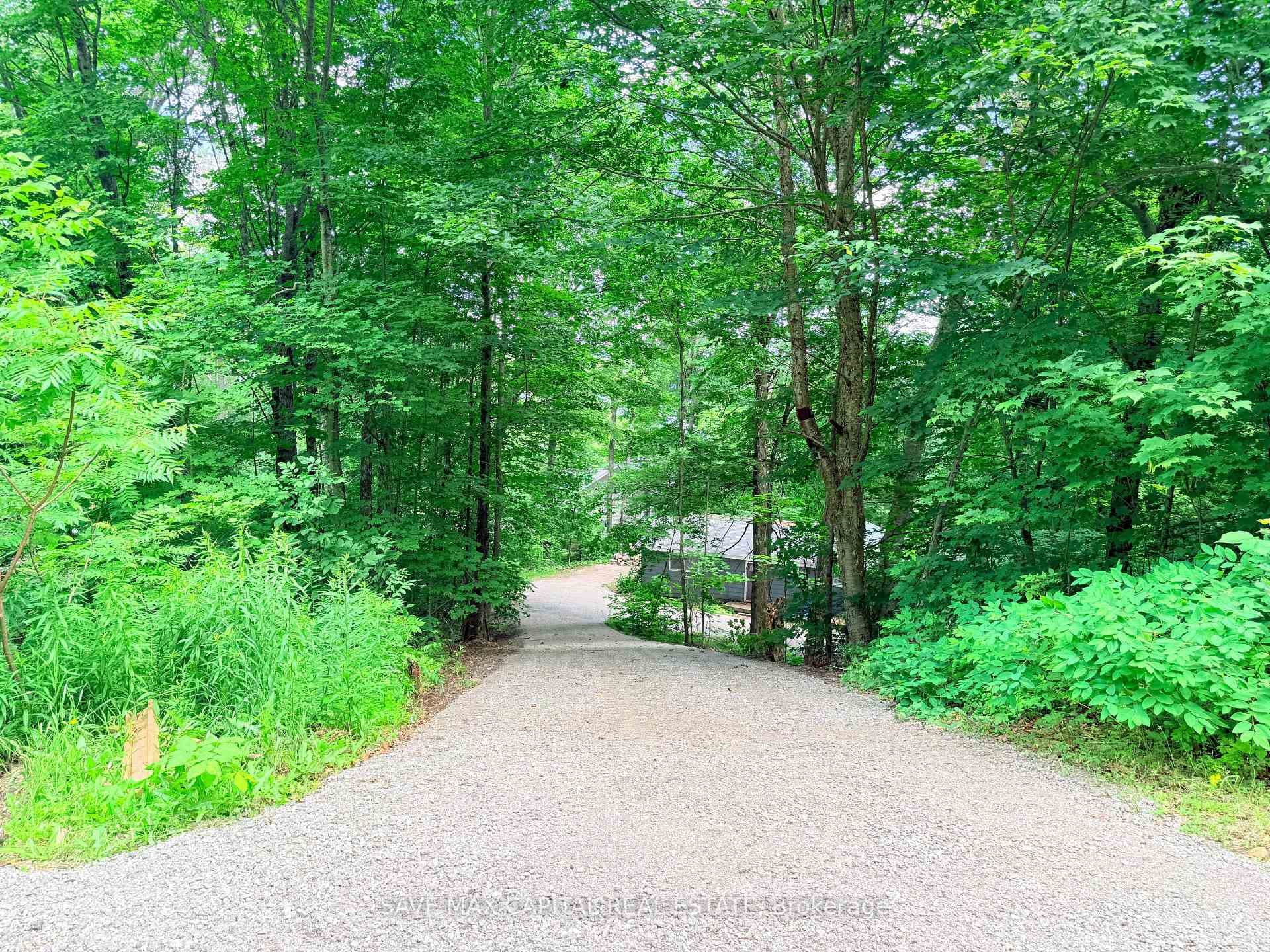 1080 Johnson Bay Road photo 3