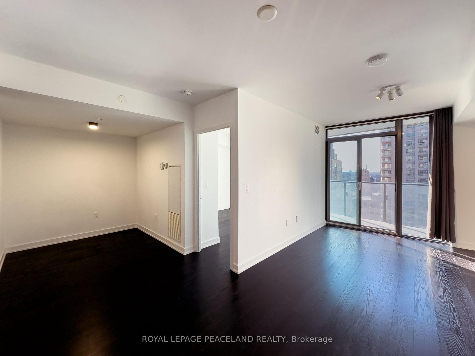 11 Wellesley Street Unit 2106 photo 8