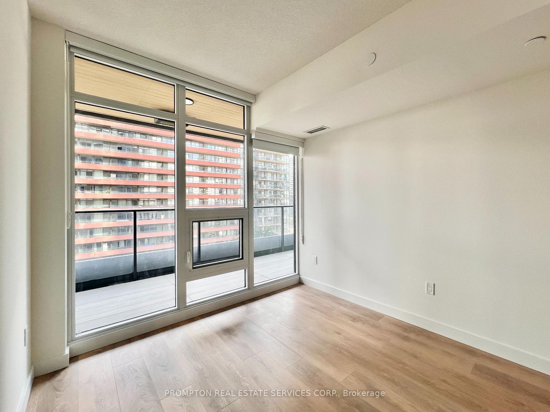 3 Concord Cityplace Way Unit 826 photo 16