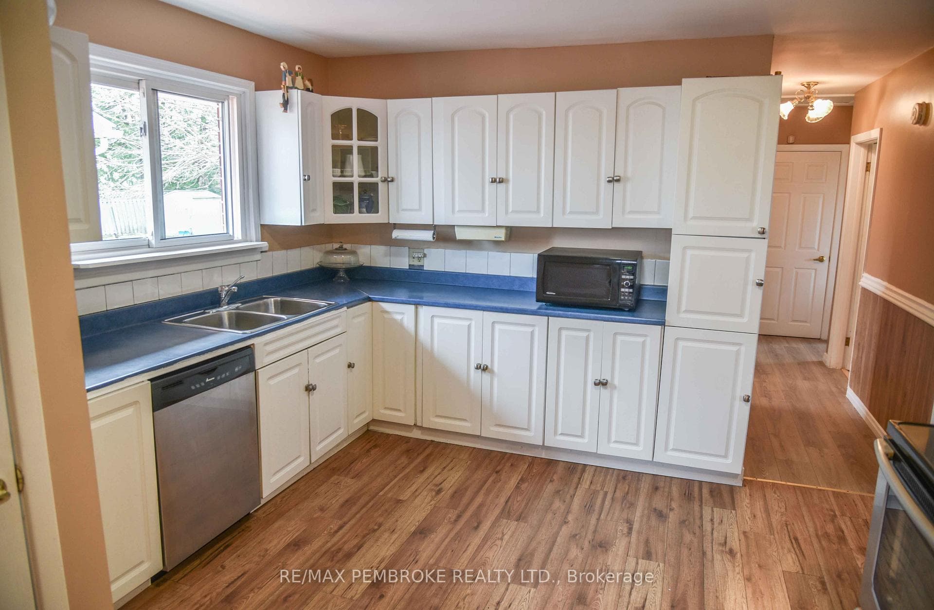 289 Patricia Avenue photo 16