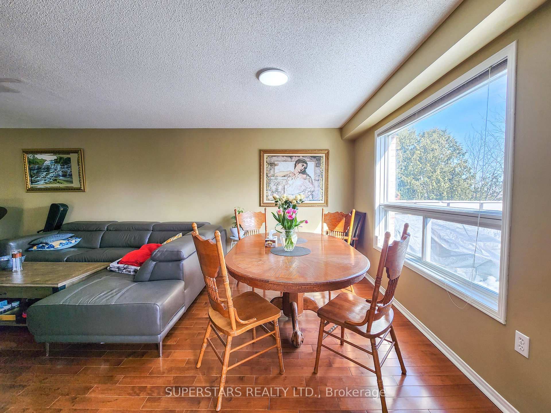 225 Walker Avenue Unit Upper photo 5