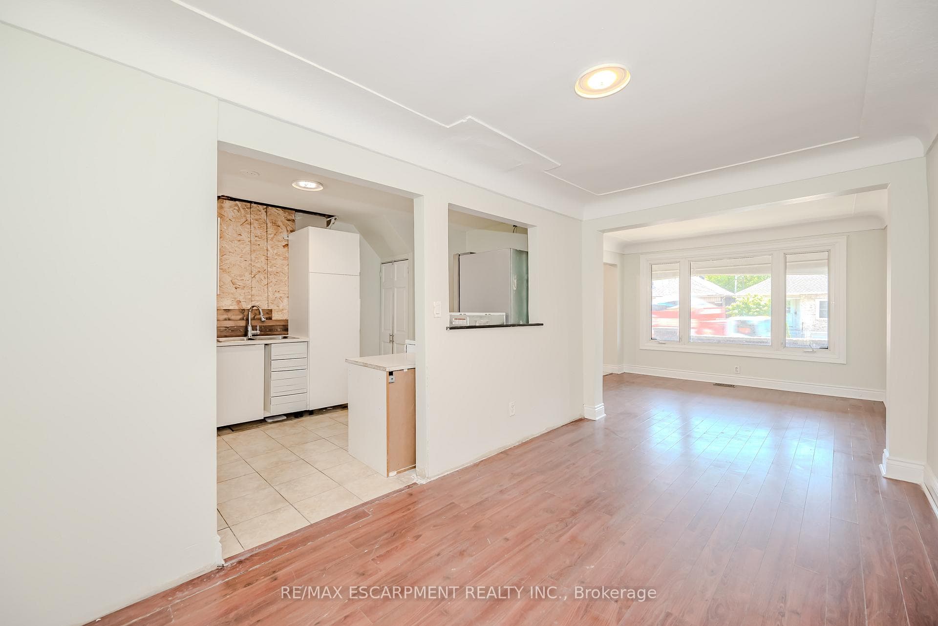 177 Beach Road photo 11