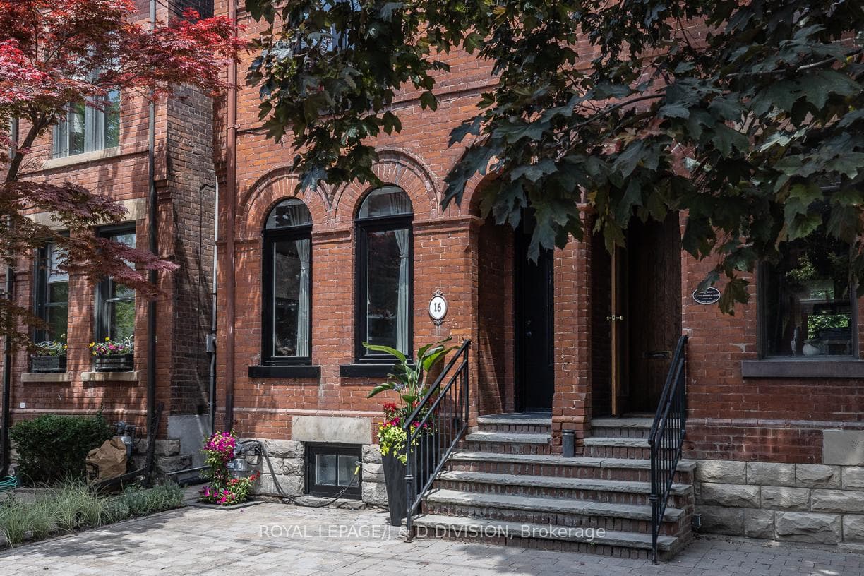 16 Boswell Ave