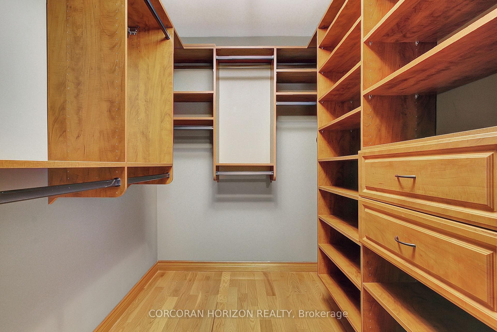 26 Woodmans Court photo 22