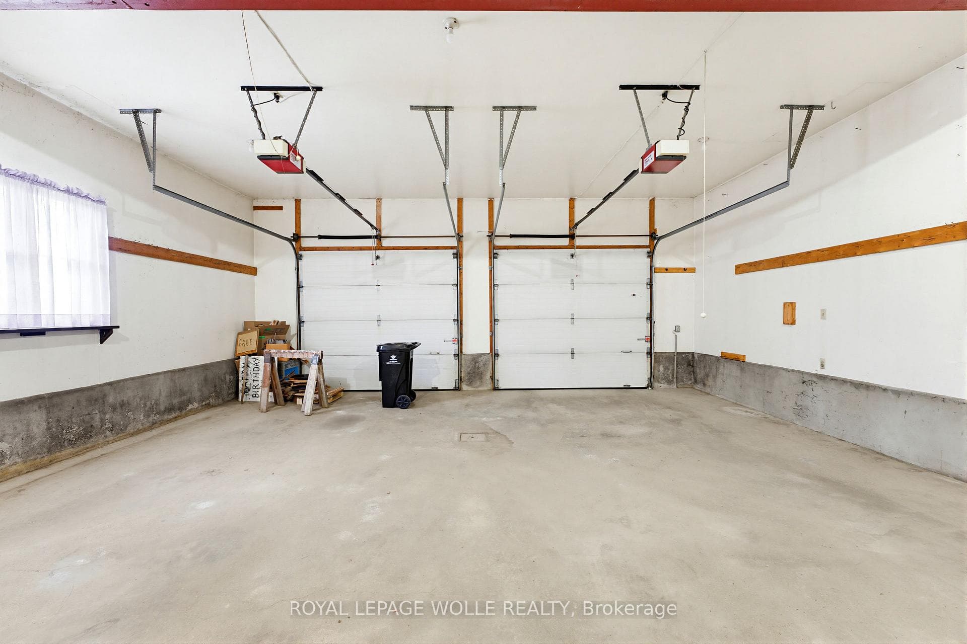 64 Hilltop Court photo 33